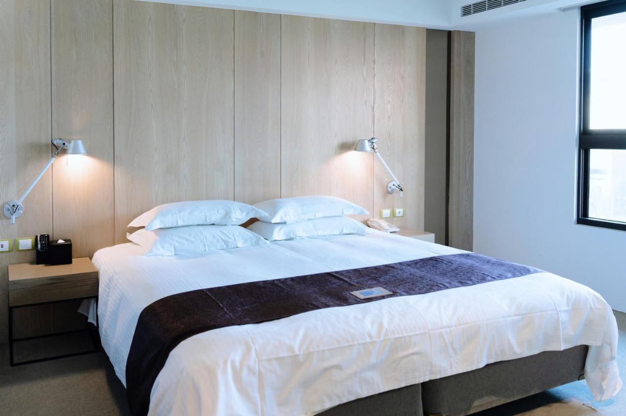 Gogo Hotel Taichung Exterior photo