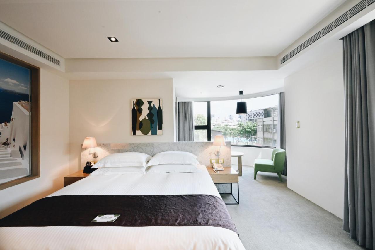 Gogo Hotel Taichung Exterior photo