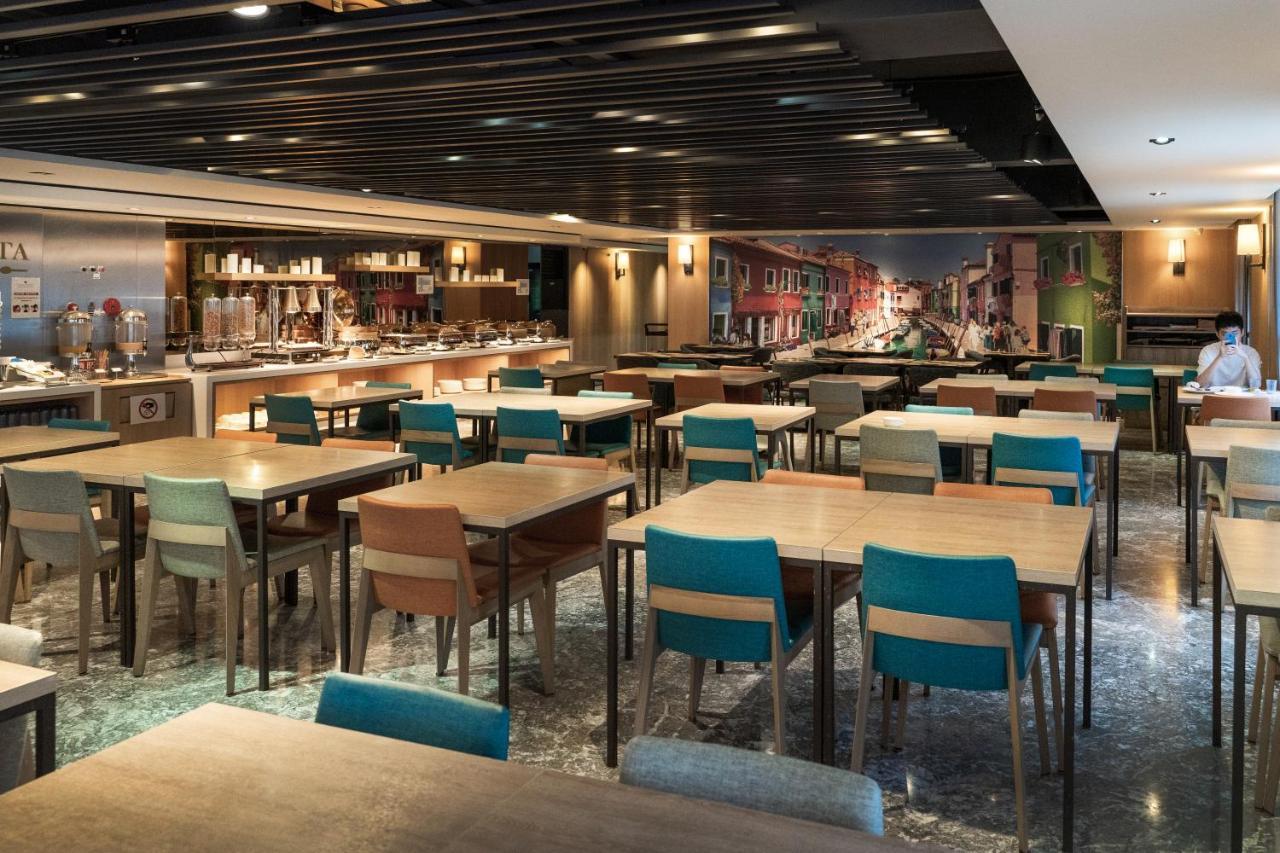 Gogo Hotel Taichung Exterior photo